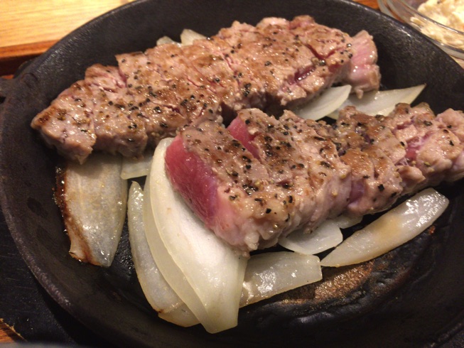 【豚ステーキ十一（といち）赤坂店】黒こしょう香るレア豚ステーキが激ウマでした。